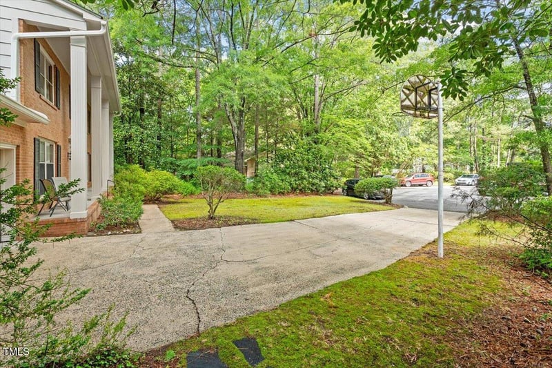 604 Eden Ln, Chapel Hill, NC 27517
