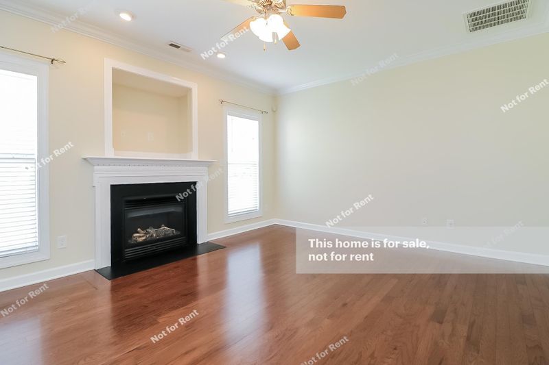604 Eppsfield Ln, Fuquay Varina, NC 27526