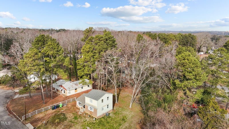 604 Essington Pl, Raleigh, NC 27603