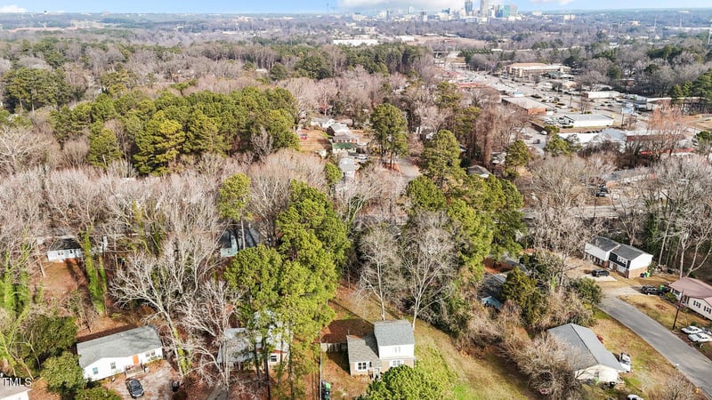 604 Essington Pl, Raleigh, NC 27603