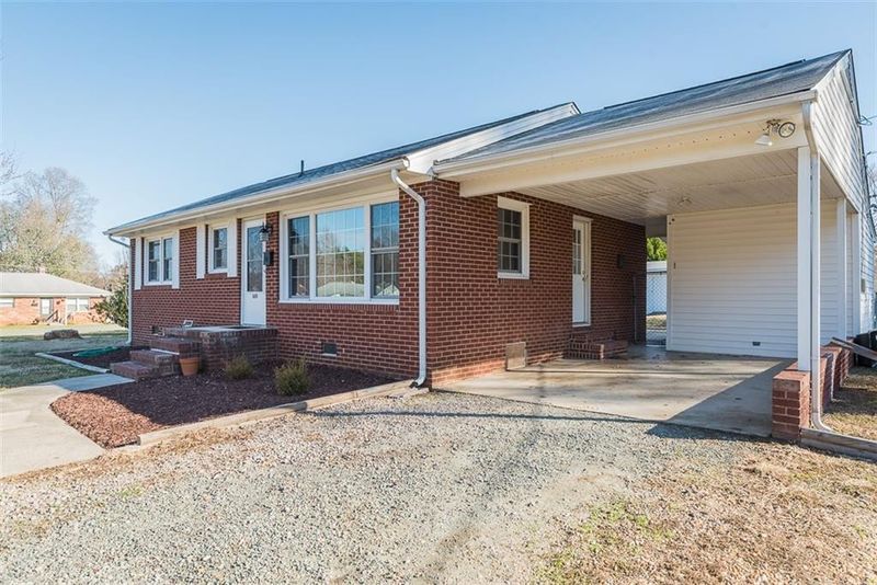 604 N Fifth St, Mebane, NC 27302