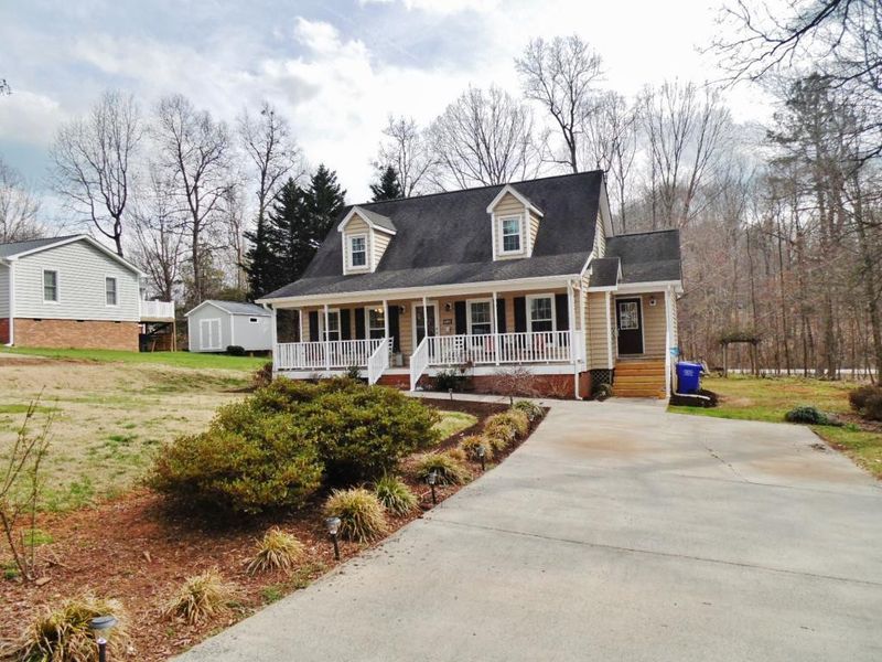 604 Jamie, Hillsborough, NC 27278