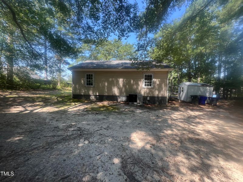 604 N Johnson St, Benson, NC 27504