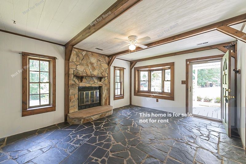 604 Lindley Dr, Durham, NC 27703