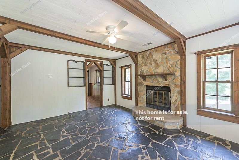 604 Lindley Dr, Durham, NC 27703