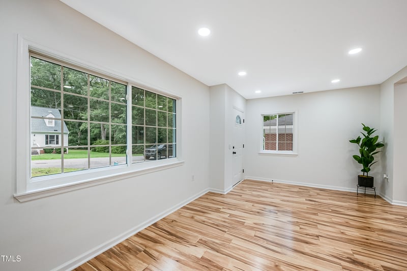 604 Oak St, Fuquay Varina, NC 27526