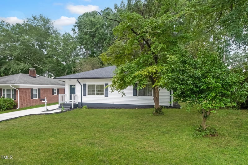 604 Oak St, Fuquay Varina, NC 27526