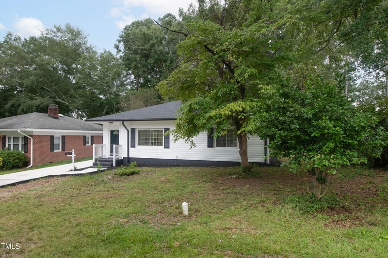 604 Oak St, Fuquay Varina, NC 27526