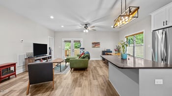 604 Oakwood St, Mebane, NC 27302