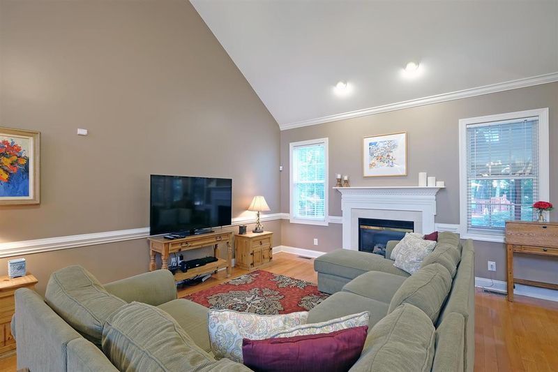604 Old Liverpool Dr, Fuquay Varina, NC 27526