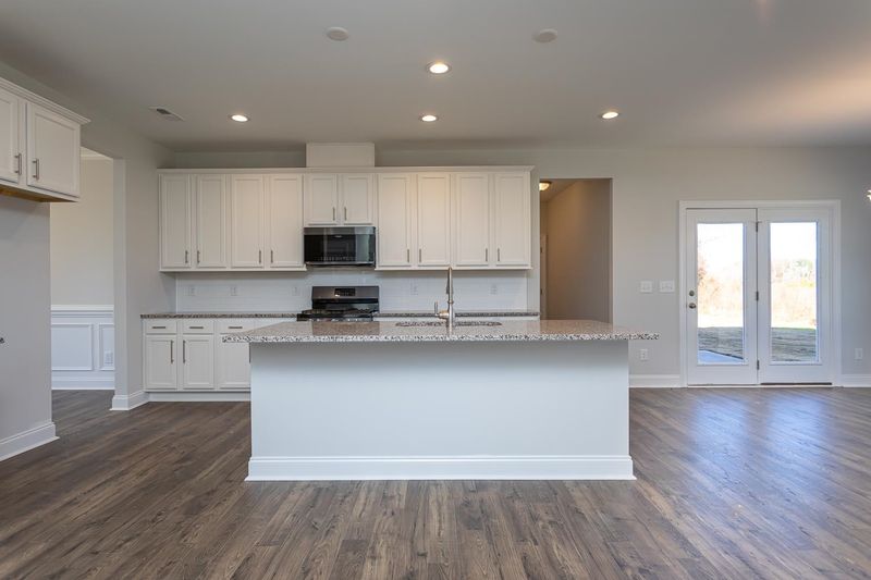 604 Priory Cir, Zebulon, NC 27597