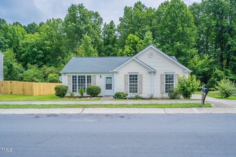 604 Quartz Dr, Durham, NC 27703