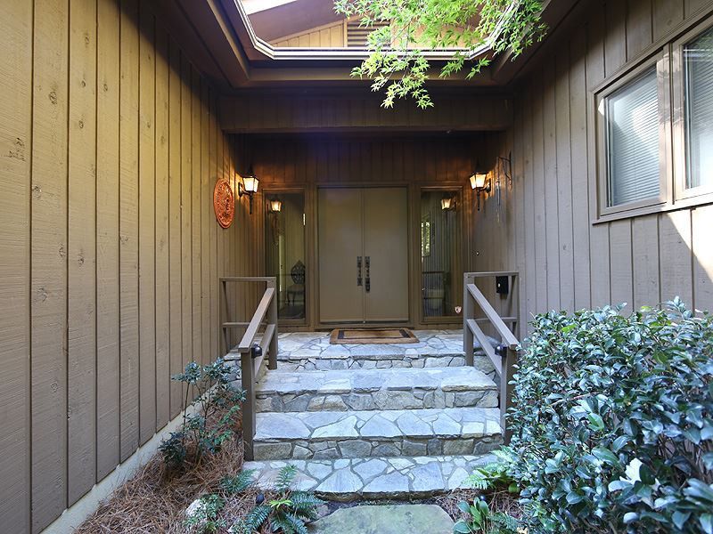 604 Queensferry Rd, Cary, NC 27511
