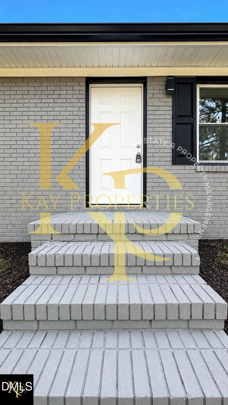 604 Sexton Ave, Zebulon, NC 27597