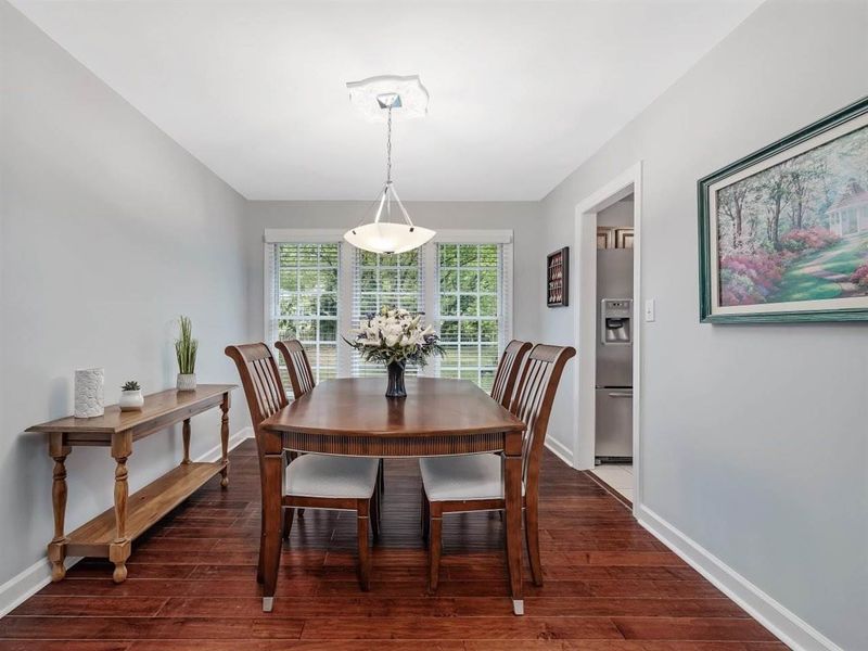 604 St Vincent Dr, Holly Springs, NC 27540