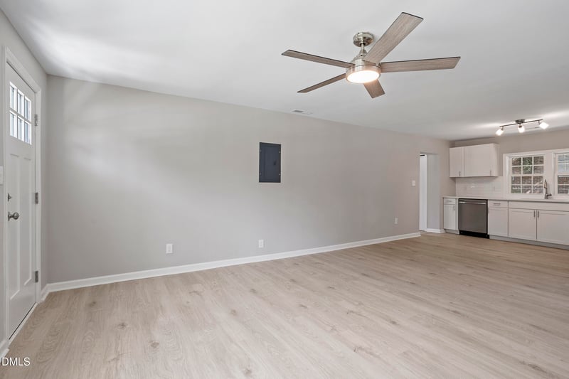 604 E Townsend St, Dunn, NC 28334