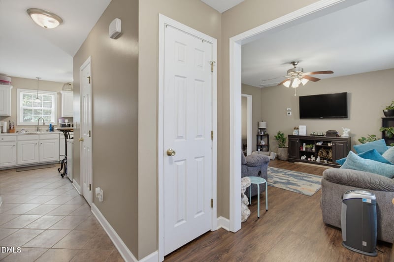 604 W Whitsett St, Graham, NC 27253