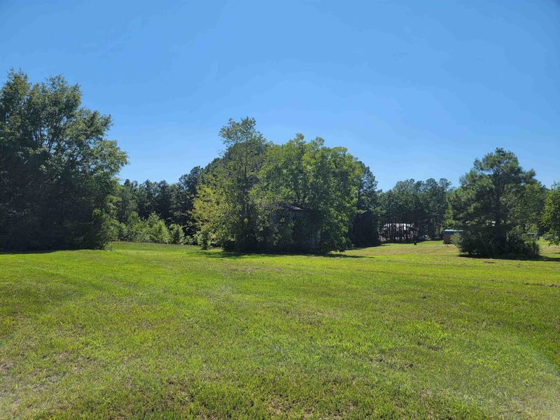 6040 Old Fairground Rd, Benson, NC 27504