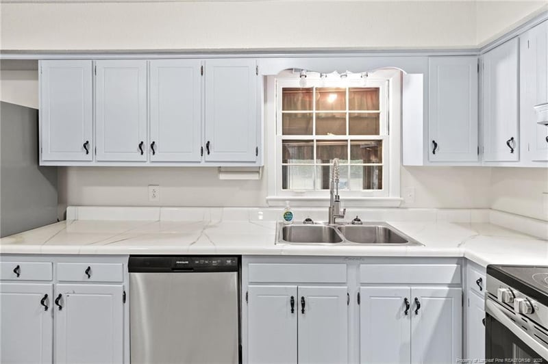 6042 Mcdougal Dr, Fayetteville, NC 28304