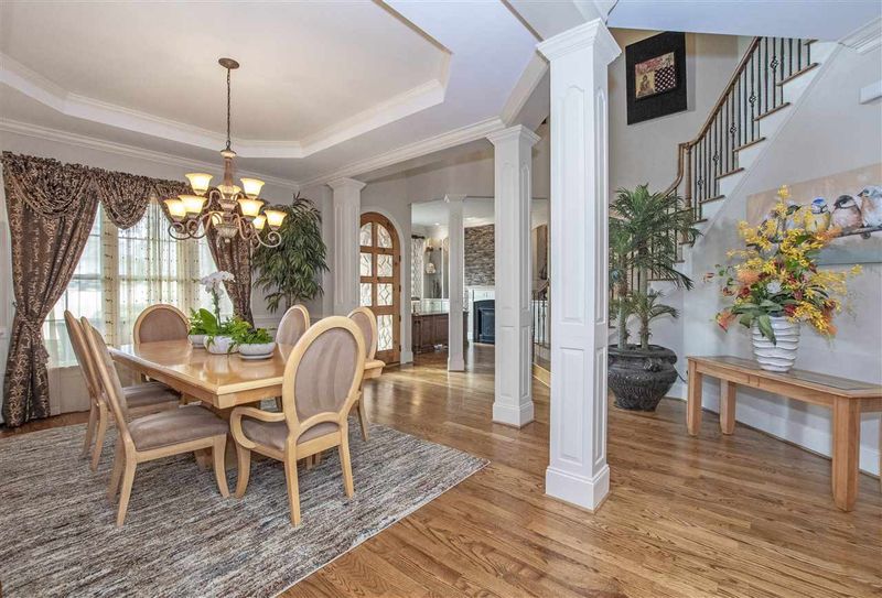 6044 Mentmore Pl, Cary, NC 27519