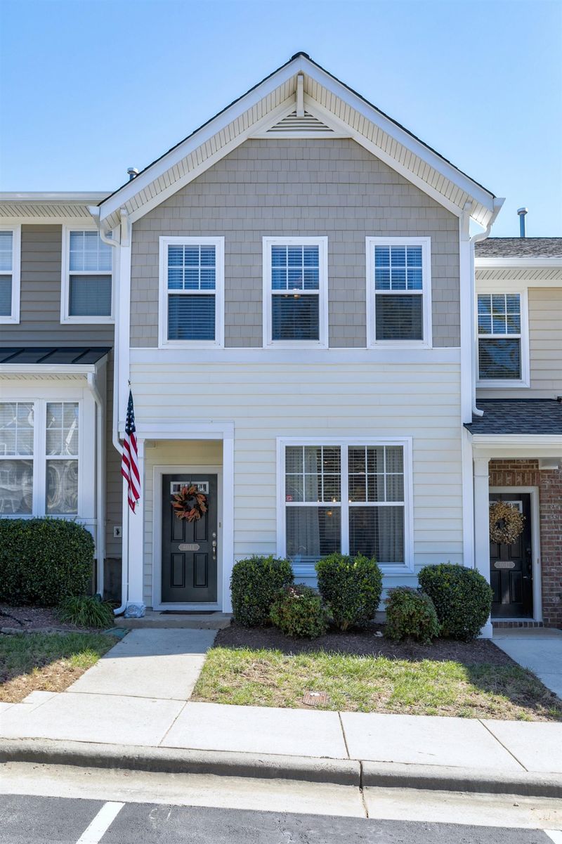 6044 Viking Dr, Raleigh, NC 27612