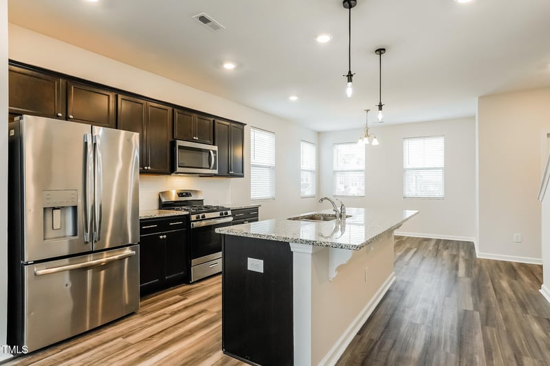 6045 Kayton St, Raleigh, NC 27616