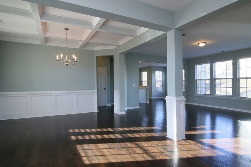 605 Applecross Dr, Mebane, NC 27302