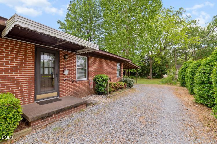 605 Baker St, Four Oaks, NC 27524