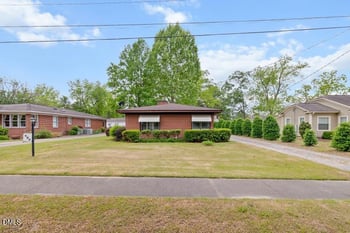 605 Baker St, Four Oaks, NC 27524