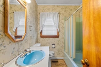 605 Baker St, Four Oaks, NC 27524