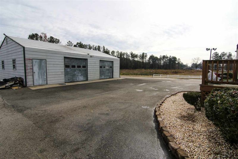 605 S Brightleaf Blvd, Smithfield, NC 27577