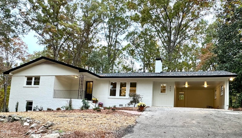 605 Canterbury Rd, Sanford, NC 27330