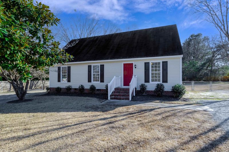 605 Cherry Brook Ct, Fuquay Varina, NC 27526