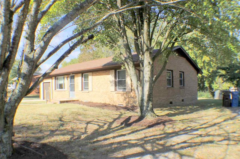 605 Clayton Rd, Durham, NC 27703