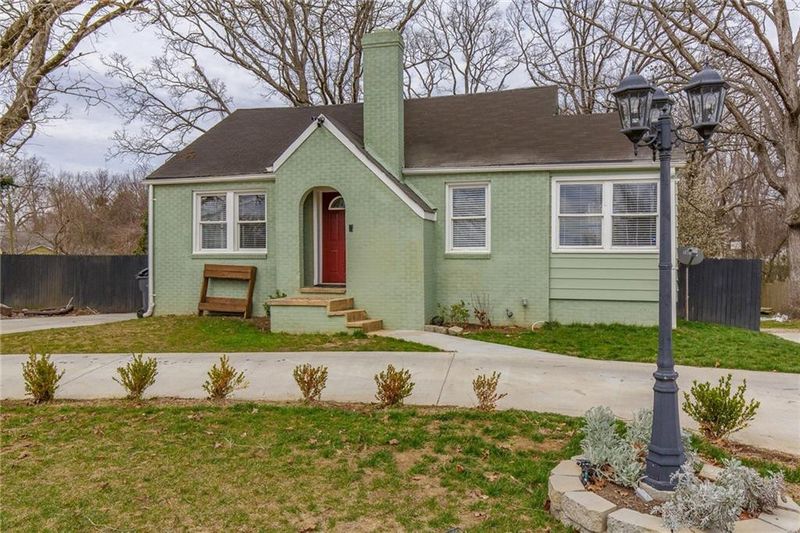 605 Cornelius St, Hillsborough, NC 27278
