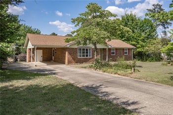 605 Dandridge Dr, Fayetteville, NC 28303