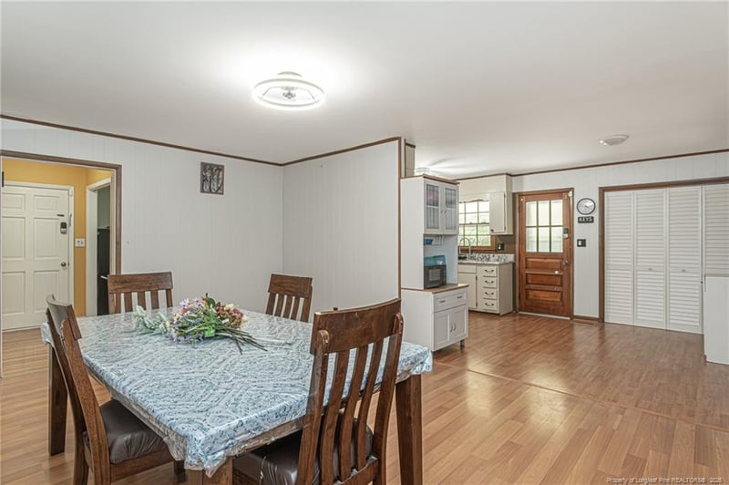 605 Dandridge Dr, Fayetteville, NC 28303