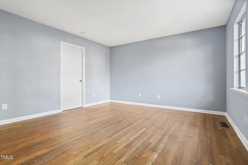 605 Essington Pl, Raleigh, NC 27603