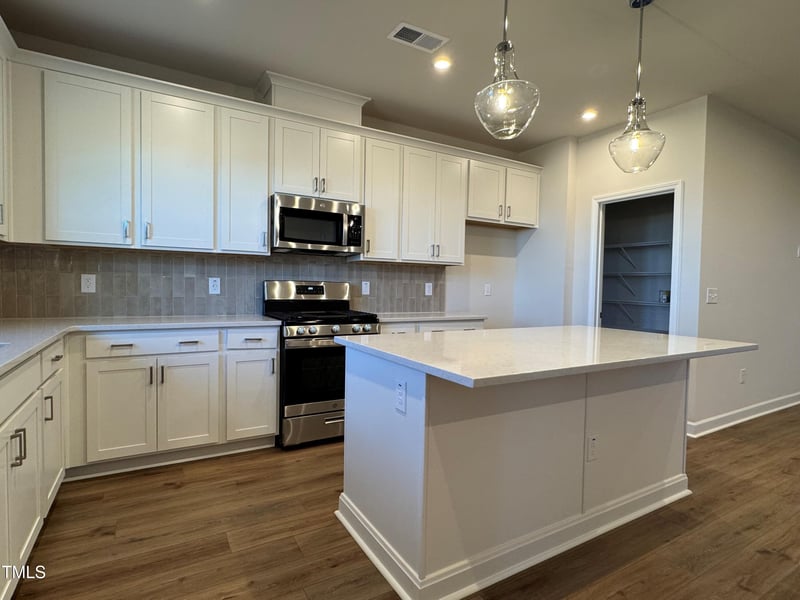 605 Hillfarm Dr, Wake Forest, NC 27587