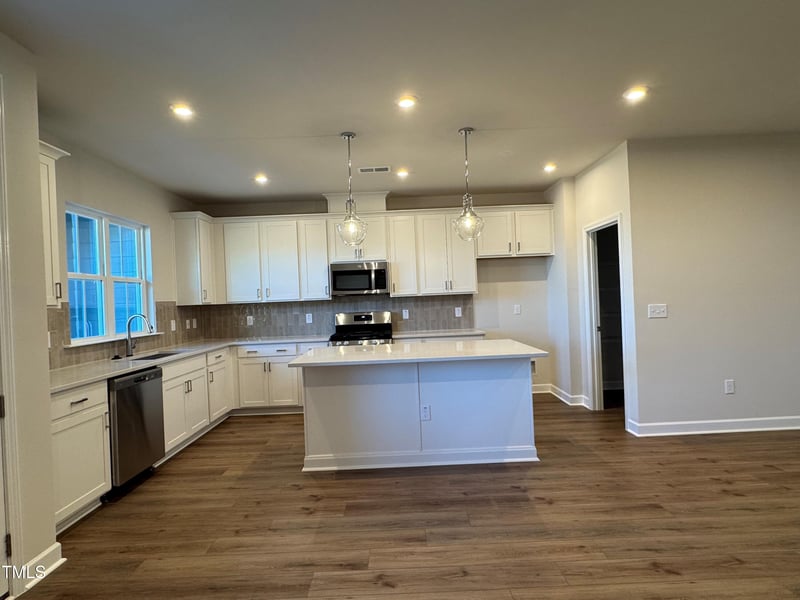 605 Hillfarm Dr, Wake Forest, NC 27587