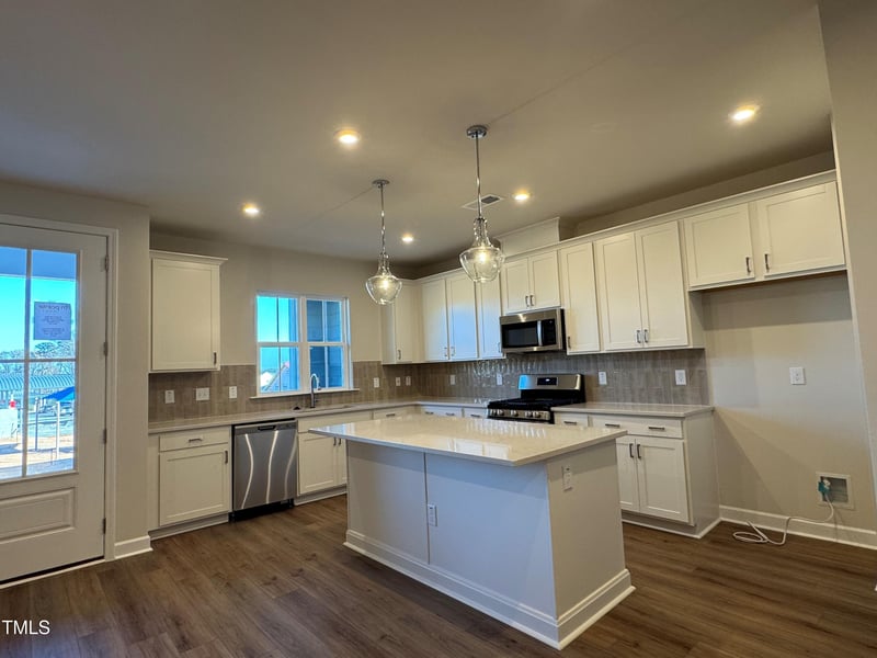 605 Hillfarm Dr, Wake Forest, NC 27587