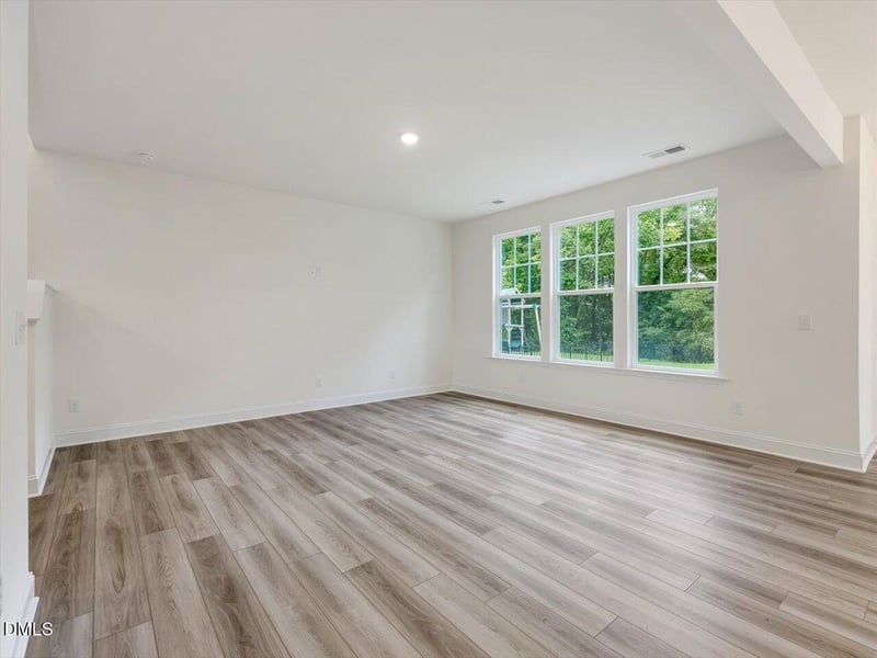 605 Hipwood Dr, Zebulon, NC 27597