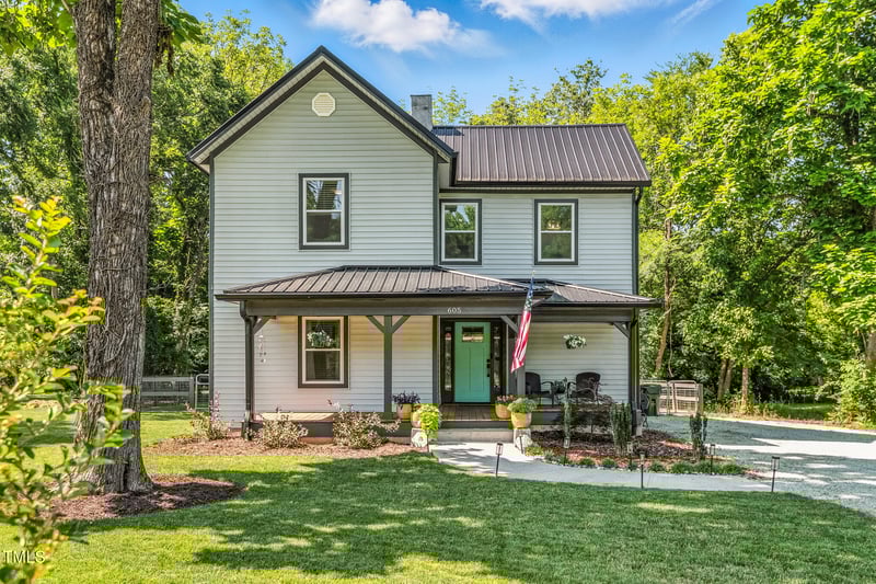 605 Holt St, Mebane, NC 27302