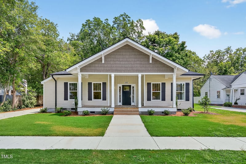 605 Layton Ave, Dunn, NC 28334