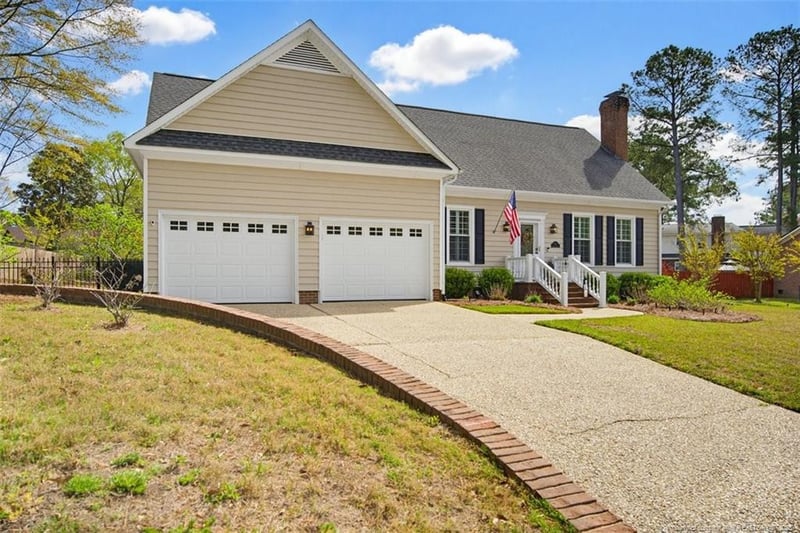 605 Longwood Pl, Fayetteville, NC 28314