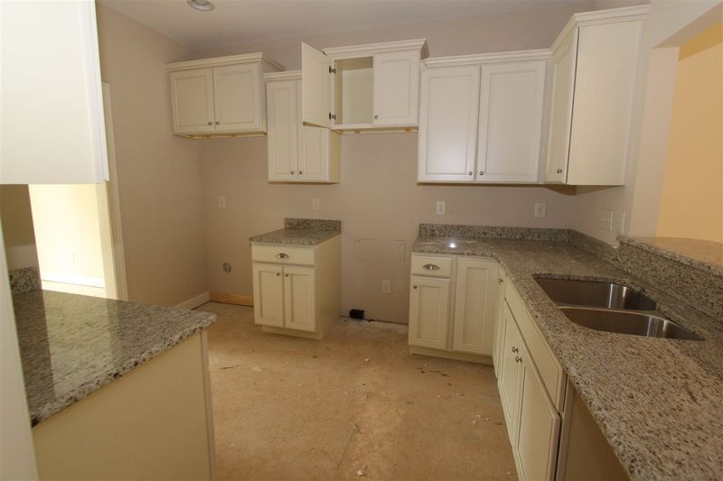 605 Magnolia Forest Ct, Wake Forest, NC 27587