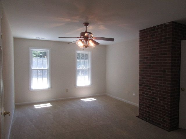 605 Meadow Rd, Raleigh, NC 27603