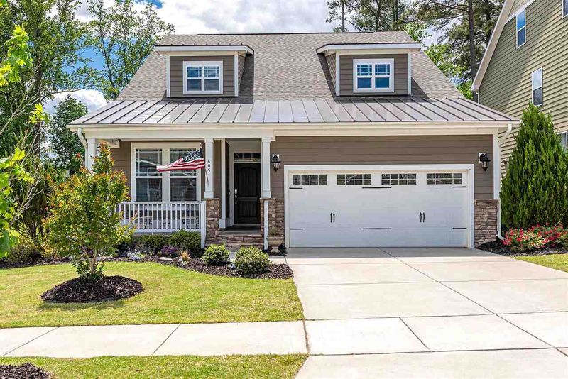 605 Meadowgrass Ln, Wake Forest, NC 27587