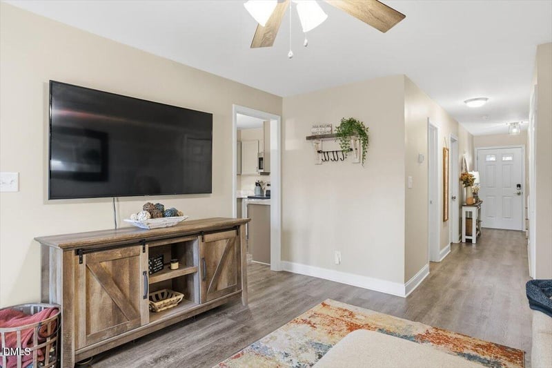 605 Oak Run Dr, Raleigh, NC 27606