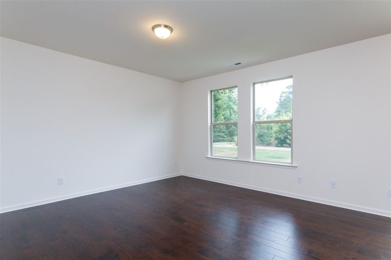 605 Pearl Knoll Cir, Durham, NC 27703